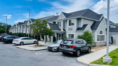 hotels with balcony in Salt Lake City