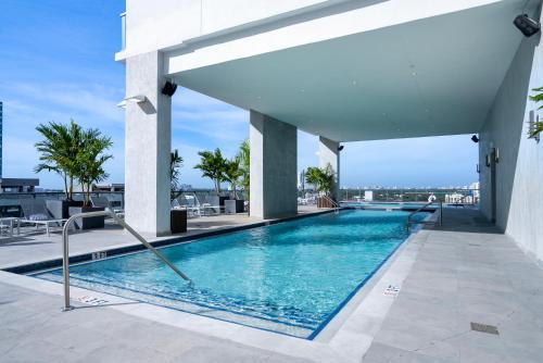 hotels with balcony in Miami