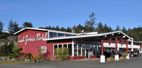 hotels with balcony in Roseburg