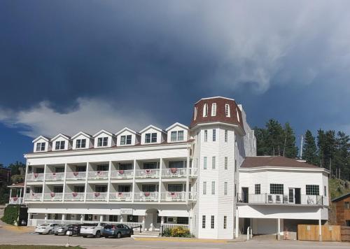 hotels with balcony in South Dakota