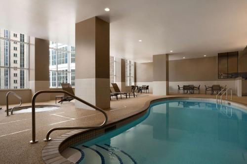 hotels with balcony in Minneapolis