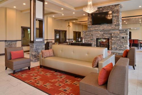 hotels with balcony in Tacoma