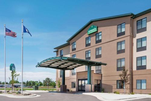 hotels with balcony in Montana