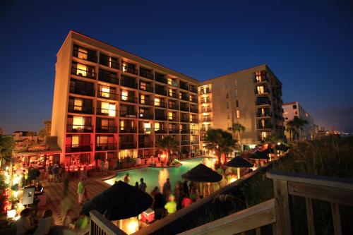 hotels with balcony in Crestview