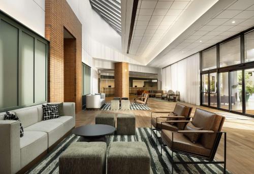 hotels with balcony in Los Angeles
