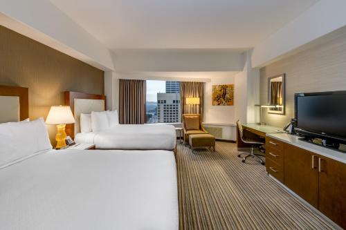 hotels with balcony in Seattle