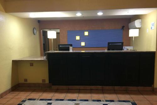 hotels with balcony in Santa Fe