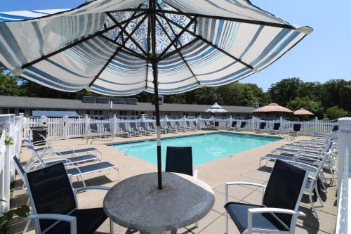 hotels with balcony in Maine