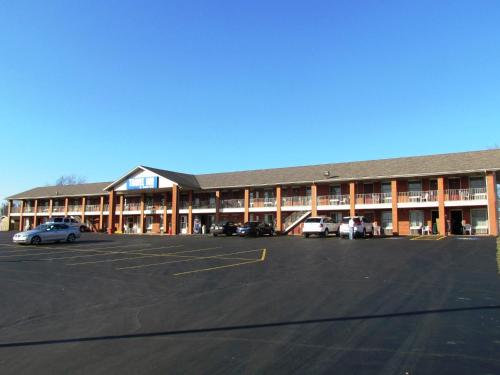 hotels with balcony in Lafayette