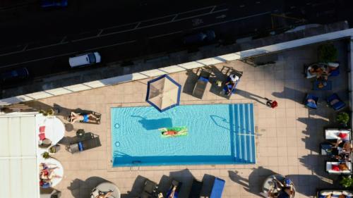 hotels with balcony in Louisiana
