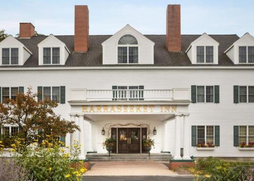 hotels with balcony in Maine
