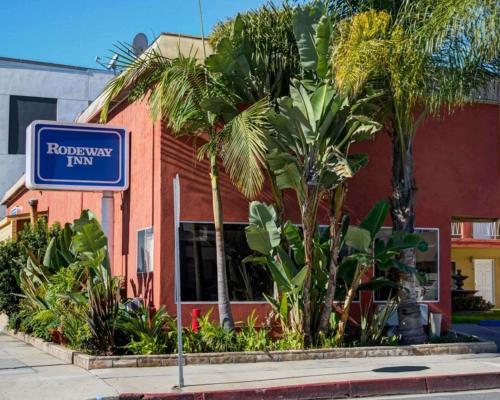 hotels with balcony in Los Angeles