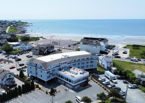 hotels with balcony in Dartmouth