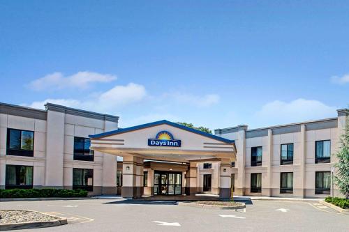 hotels with balcony in Parsippany