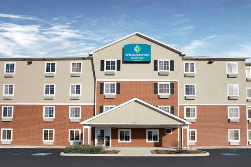 hotels with balcony in Fort Wayne