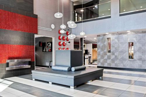 hotels with balcony in Virginia