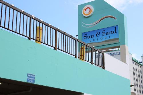 hotels with balcony in Virginia Beach