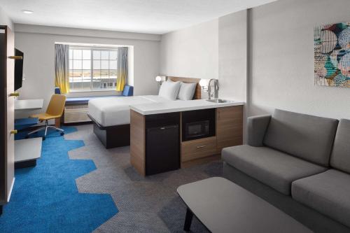 hotels with balcony in Rapid City