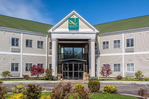 hotels with balcony in Dartmouth