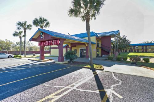 hotels with balcony in Pensacola