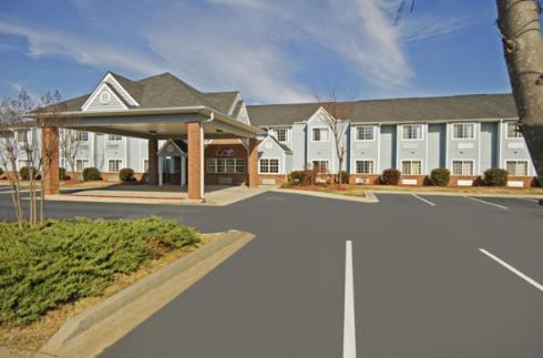 hotels with balcony in Hampton
