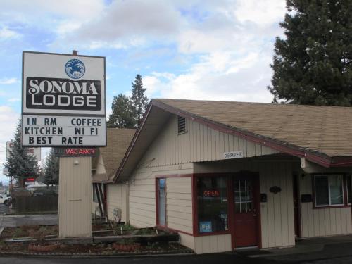 hotels with balcony in Bend