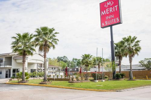 hotels with balcony in Beaumont