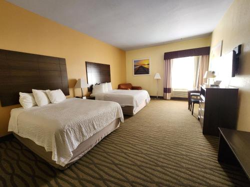 hotels with balcony in Pearland