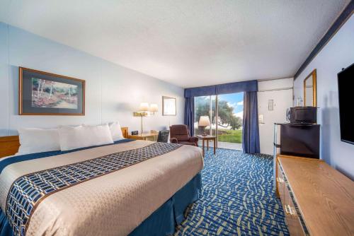hotels with balcony in Nebraska