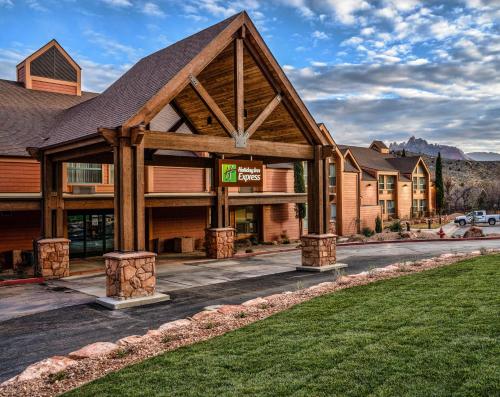 hotels with balcony in Utah