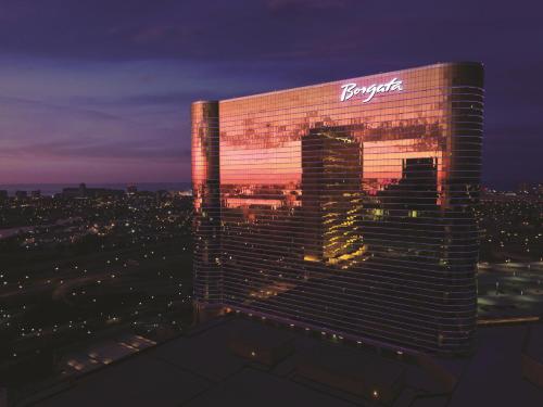 hotels with balcony in New Jersey