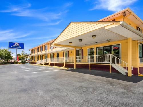hotels with balcony in Helen