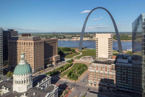 hotels with balcony in St. Louis