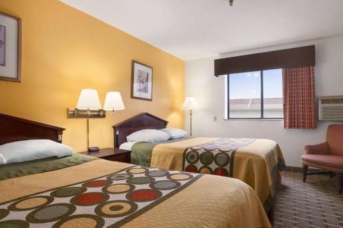 hotels with balcony in Clarion