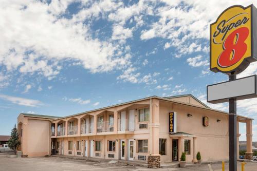 hotels with balcony in Evanston