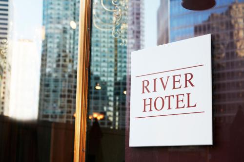 hotels with balcony in Chicago