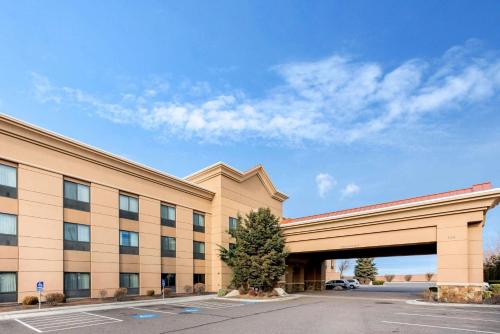 hotels with balcony in Idaho