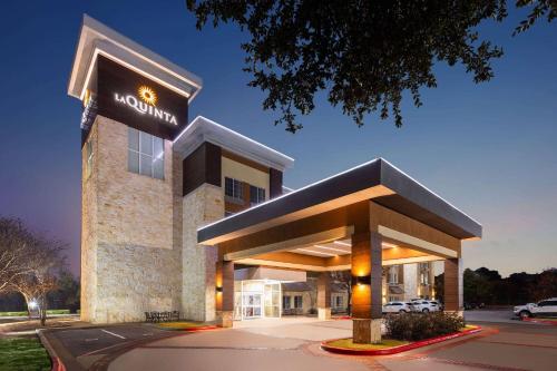 hotels with balcony in Georgetown