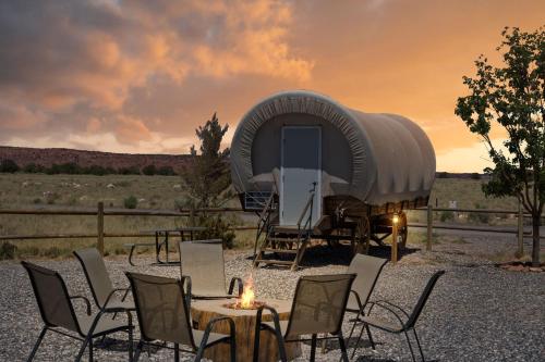 hotels with balcony in Utah