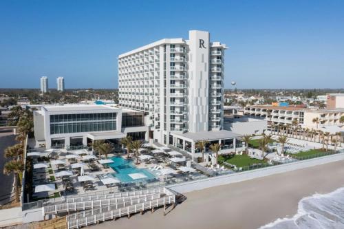 hotels with balcony in Daytona Beach