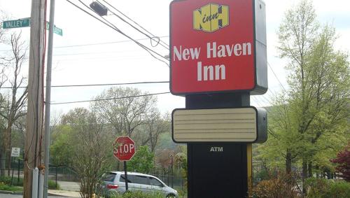 hotels with balcony in New Haven