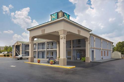 hotels with balcony in Augusta