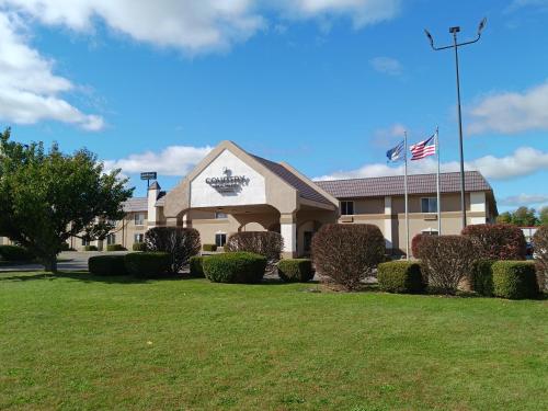 hotels with balcony in Kalamazoo