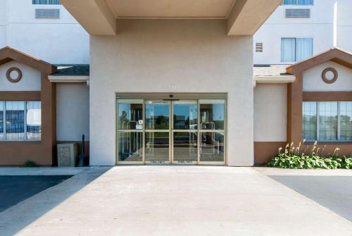 hotels with balcony in St. Peters