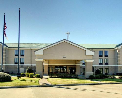 hotels with balcony in Mississippi