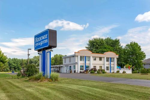 hotels with balcony in Poughkeepsie