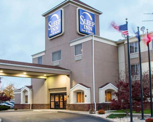 hotels with balcony in Buffalo