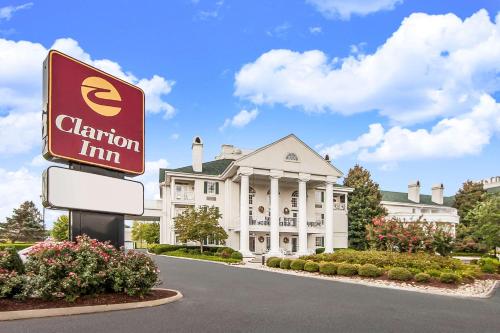 hotels with balcony in Tennessee