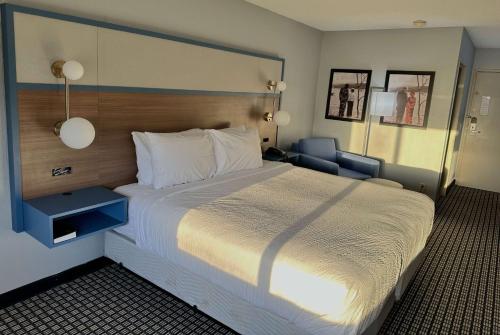 hotels with balcony in Wisconsin Dells