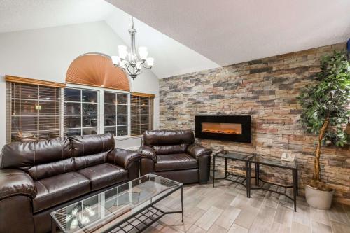hotels with balcony in Vermillion